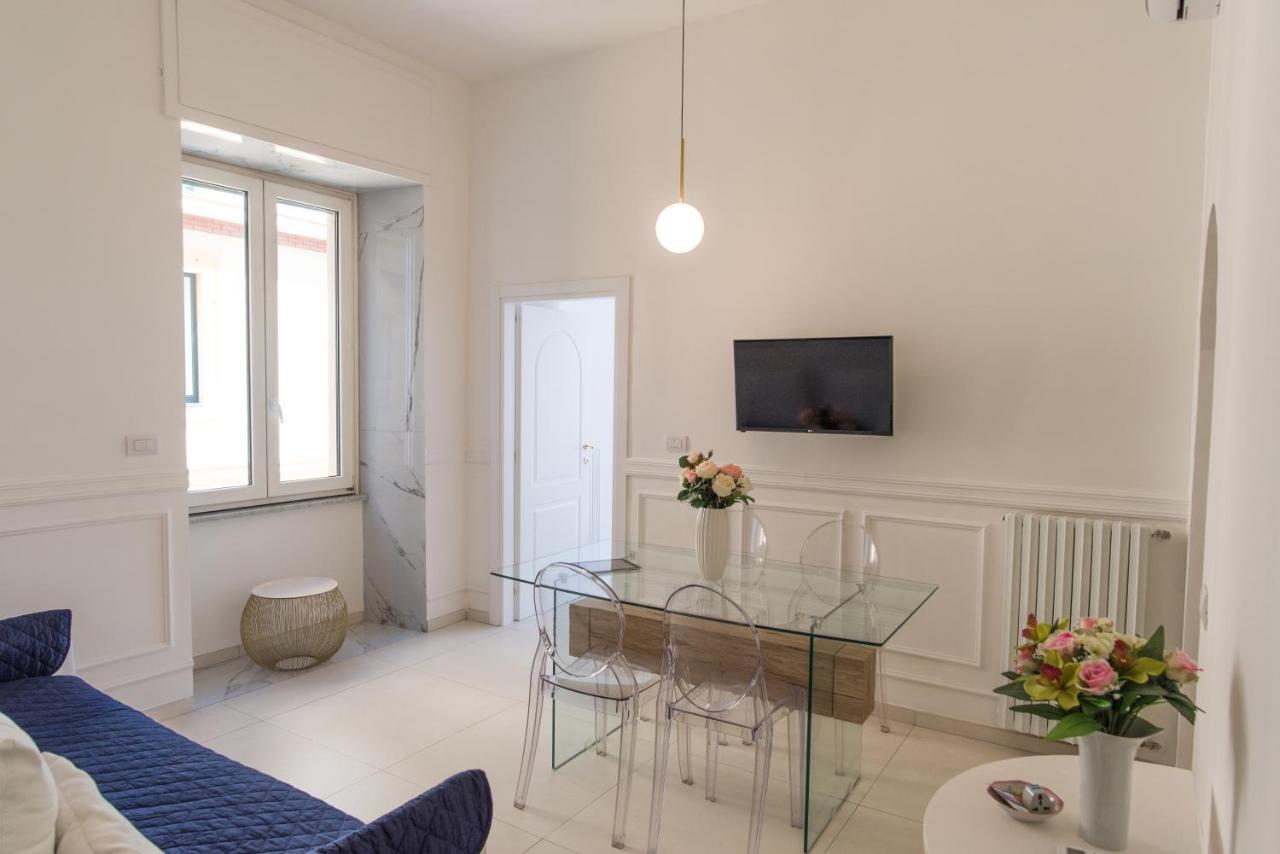 Relais Mareluna - Luxury Apartments Salerno Bagian luar foto