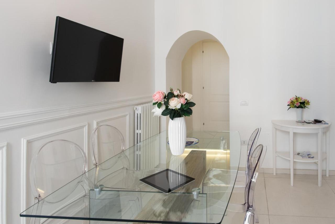 Relais Mareluna - Luxury Apartments Salerno Bagian luar foto