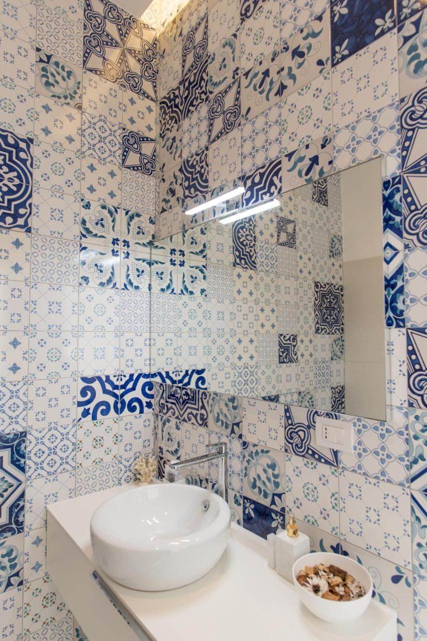 Relais Mareluna - Luxury Apartments Salerno Bagian luar foto