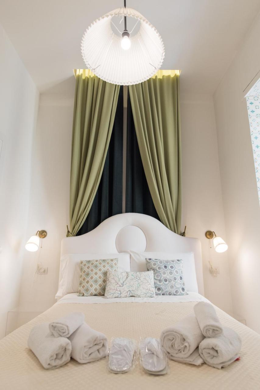 Relais Mareluna - Luxury Apartments Salerno Bagian luar foto