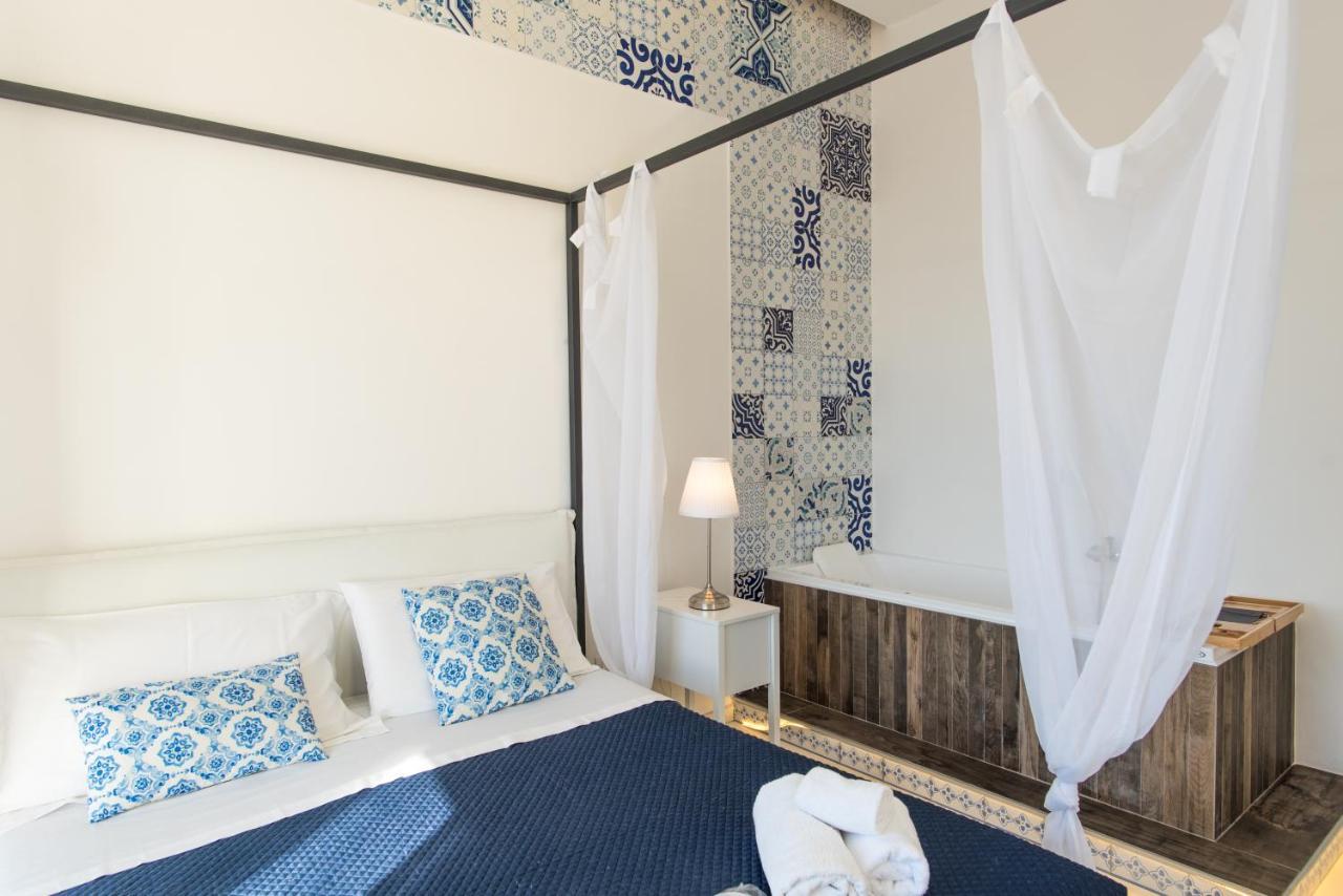 Relais Mareluna - Luxury Apartments Salerno Bagian luar foto