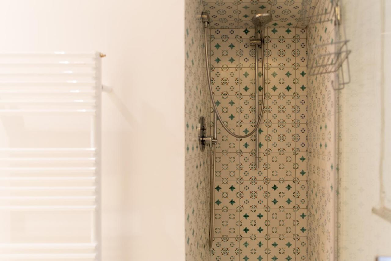 Relais Mareluna - Luxury Apartments Salerno Bagian luar foto