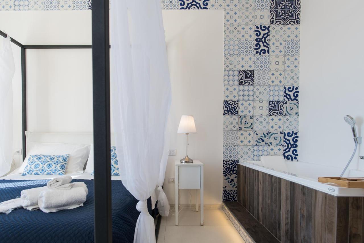 Relais Mareluna - Luxury Apartments Salerno Bagian luar foto